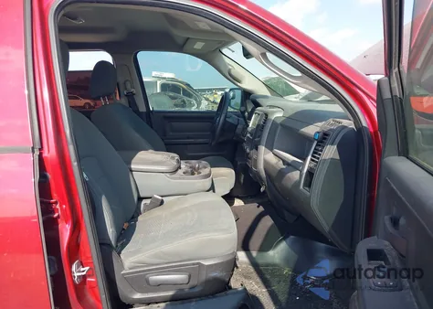 2013 Ram 1500 Express z USA, uszkodzony, nr VIN 1C6RR6FT9DS643935